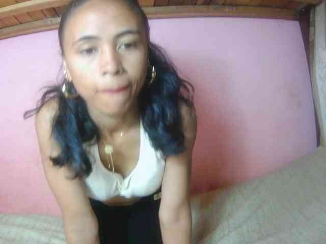 Reinewallashy3 webcam