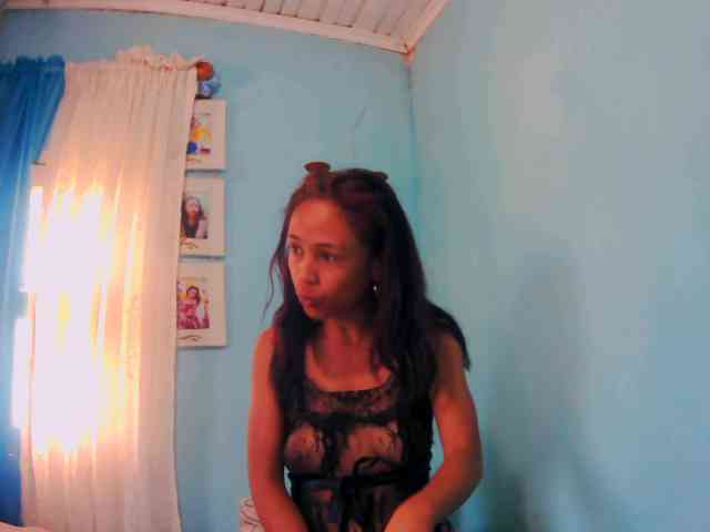 Reinewallashy3 webcam