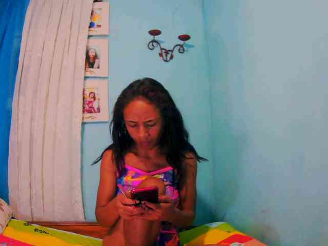 Reinewallashy3 webcam