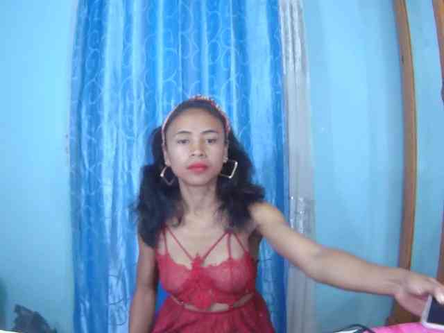Reinewallashy3 webcam