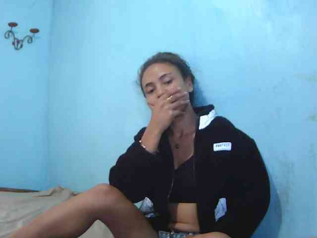 Reinewallashy3 webcam