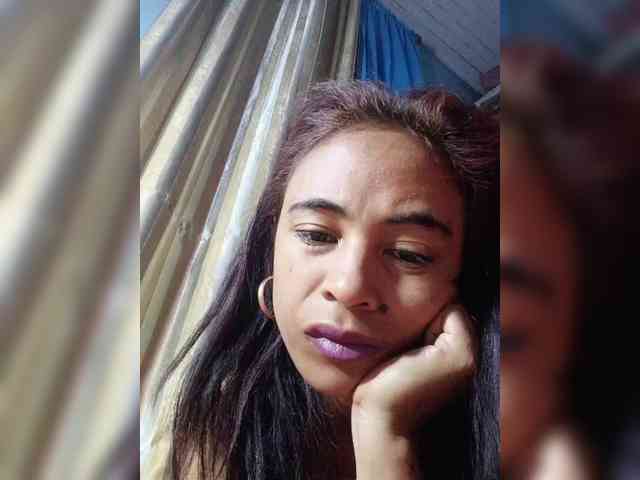 Reinewallashy3 webcam