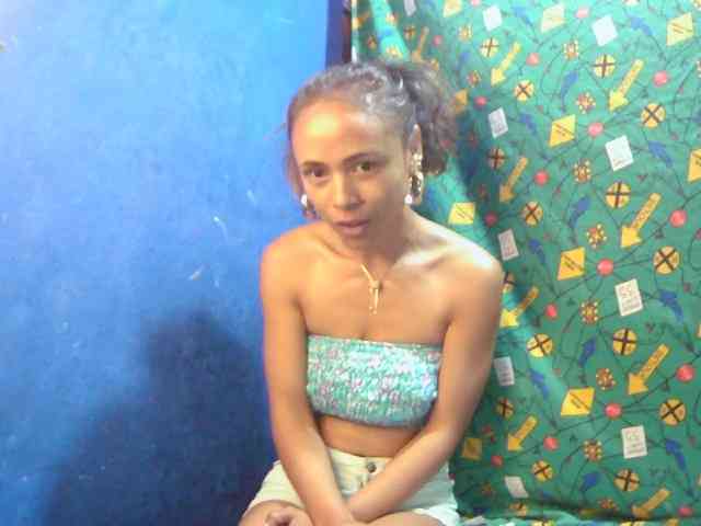 Reinewallashy3 webcam