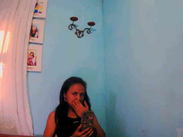 Reinewallashy3 webcam