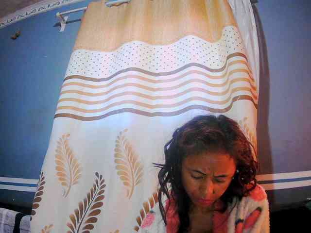 Roxanne03 Live Webcam on BongaCams