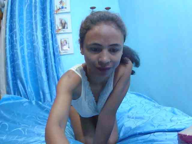 Reinewallashy3 webcam