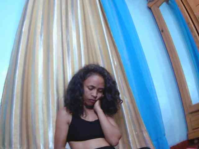 Reinewallashy3 webcam