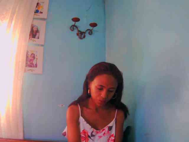 Reinewallashy3 webcam