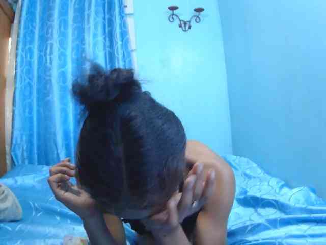 Reinewallashy3 webcam