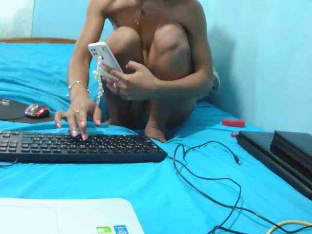 Reinewallashy3 webcam