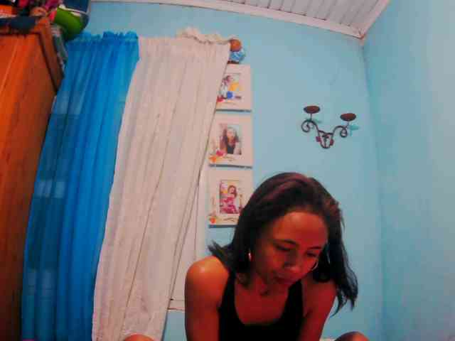 Reinewallashy3 webcam