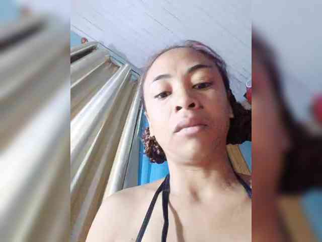 Reinewallashy3 webcam