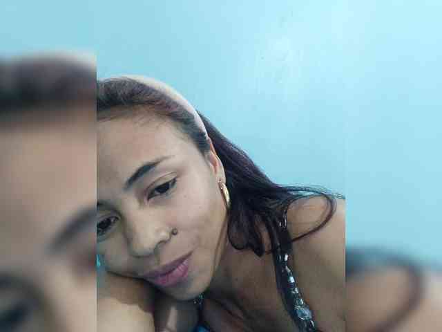 Reinewallashy3 webcam