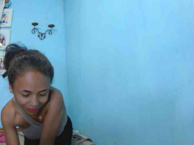 Reinewallashy3 webcam