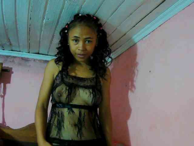 Reinewallashy3 webcam