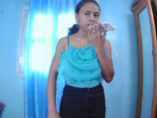 Reinewallashy3 webcam