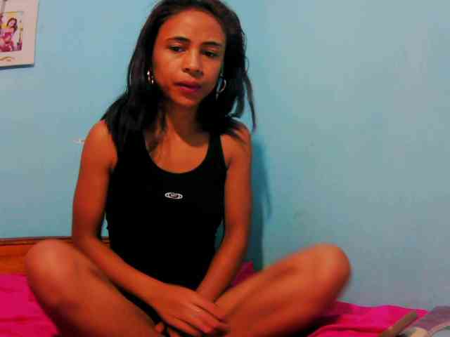 Reinewallashy3 webcam