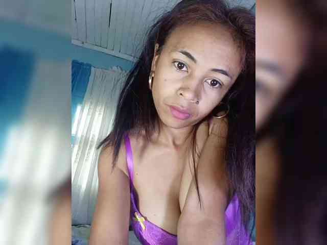 Reinewallashy3 webcam