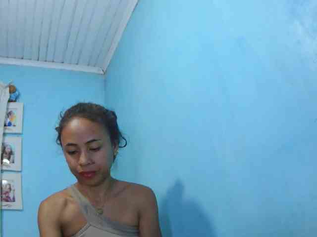 Reinewallashy3 webcam