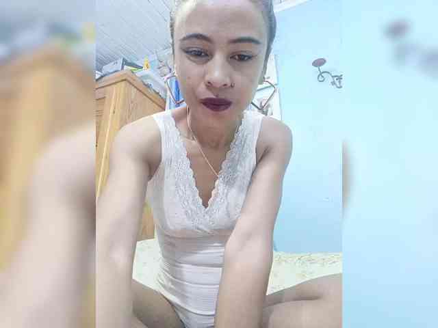 Reinewallashy3 webcam