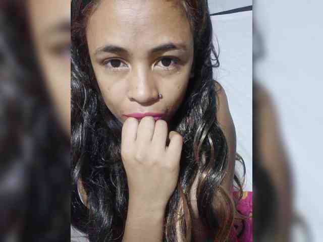 Reinewallashy3 webcam