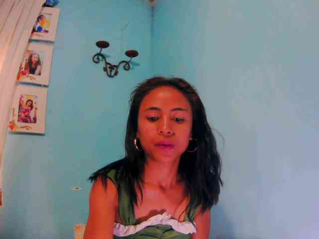 Reinewallashy3 webcam