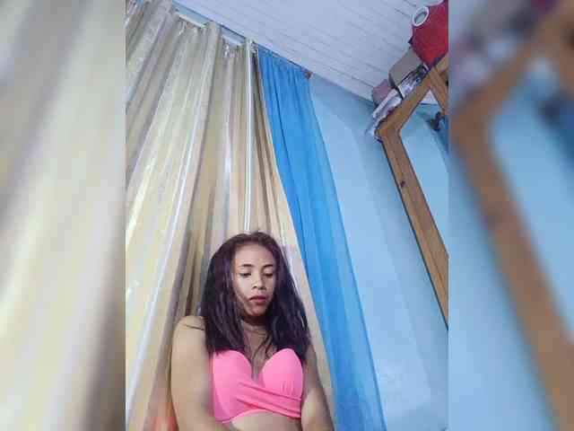 Reinewallashy3 webcam