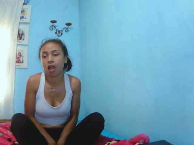 Reinewallashy3 webcam