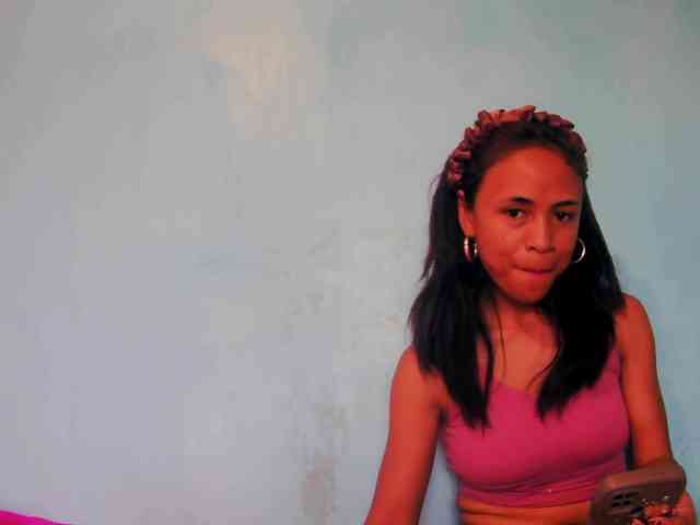 Reinewallashy3 webcam