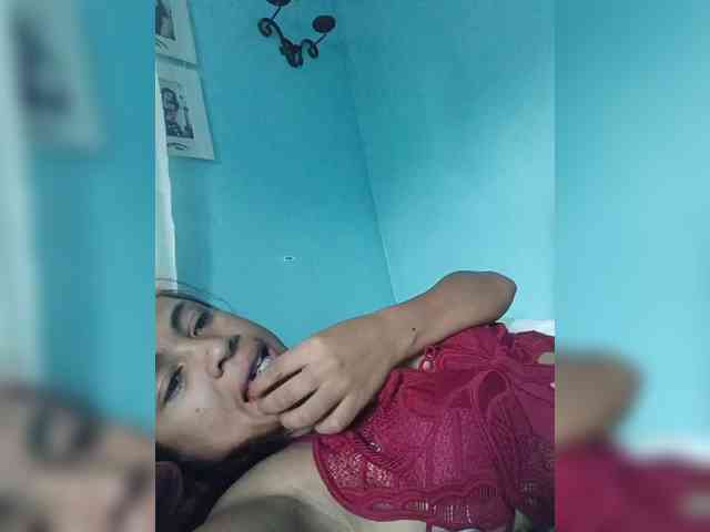 Reinewallashy3 webcam