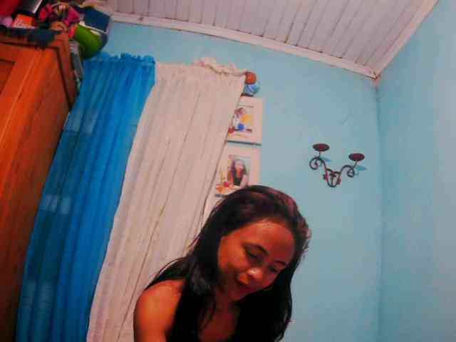 Reinewallashy3 webcam