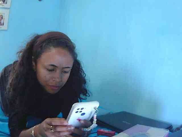 Reinewallashy3 webcam