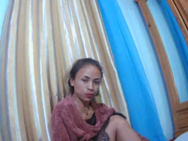 Reinewallashy3 webcam