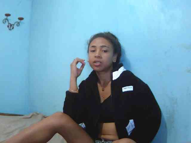 Reinewallashy3 webcam