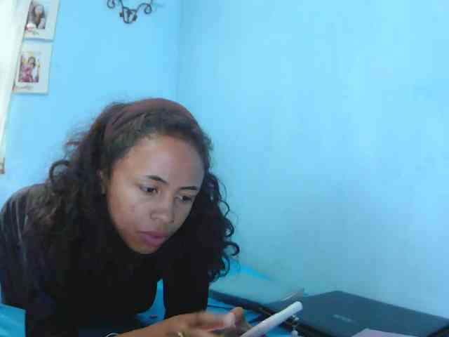 Reinewallashy3 webcam