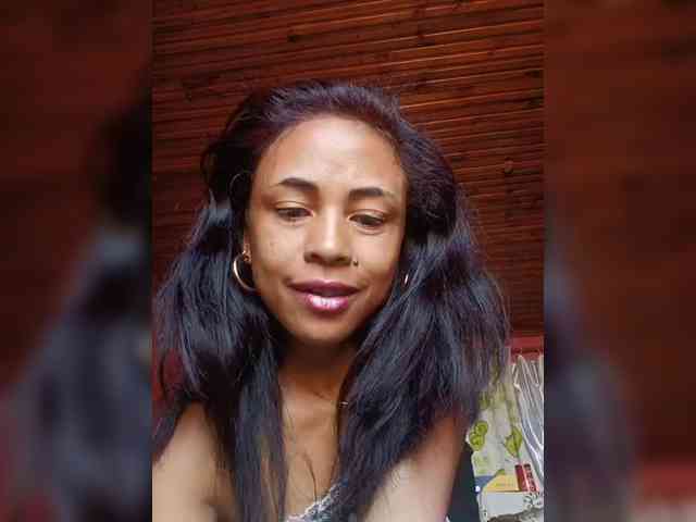 Reinewallashy3 webcam