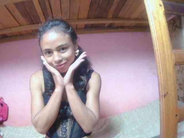 Reinewallashy3 webcam