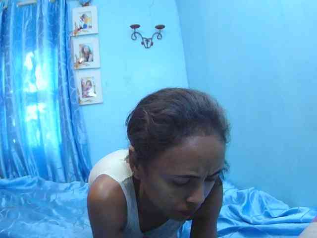 Reinewallashy3 webcam
