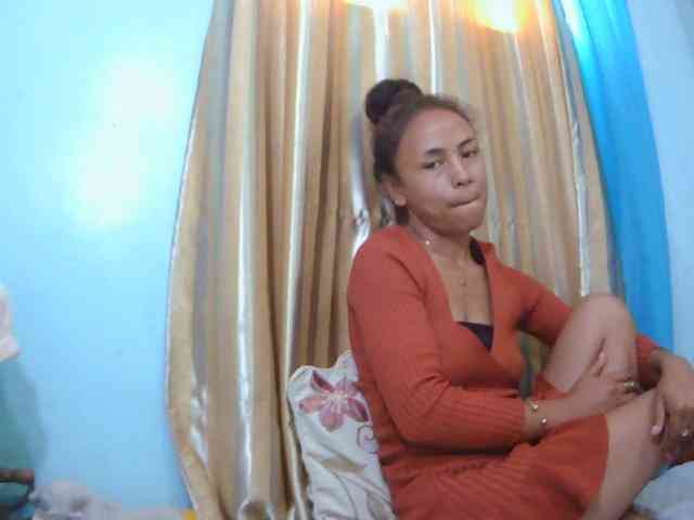 Reinewallashy3 webcam