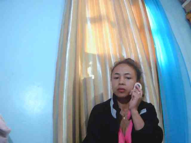 Reinewallashy3 webcam