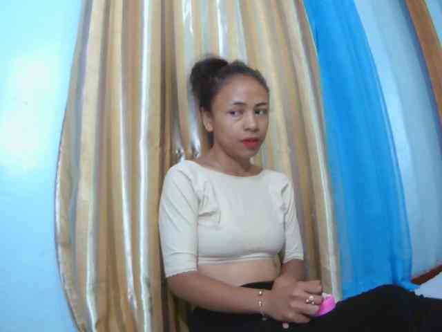 Reinewallashy3 webcam