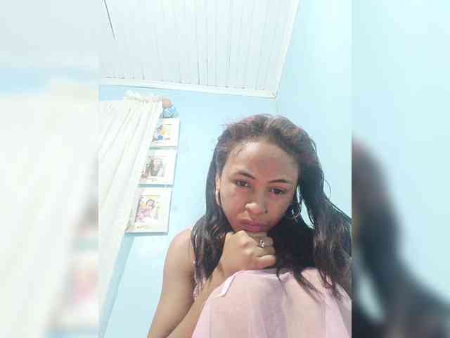 Reinewallashy3 webcam