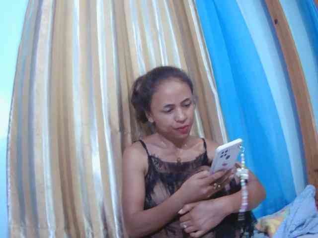 Reinewallashy3 webcam