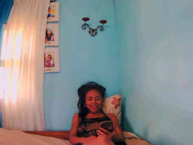 Reinewallashy3 webcam