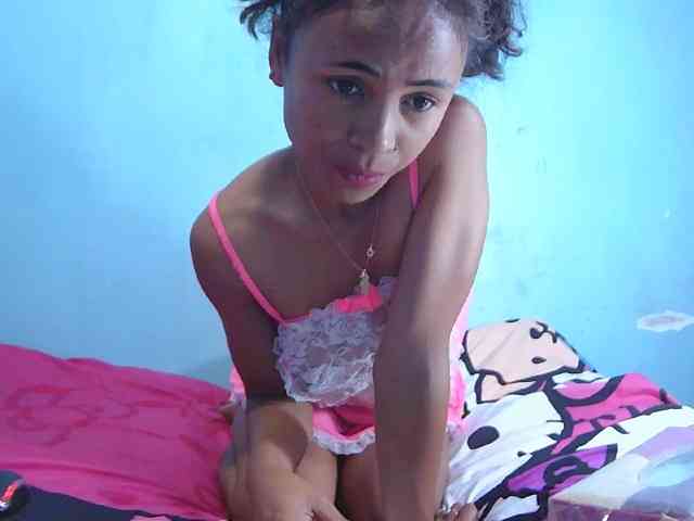 Reinewallashy3 webcam