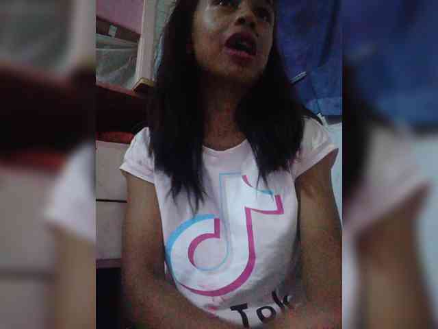 Reinewallashy3 webcam