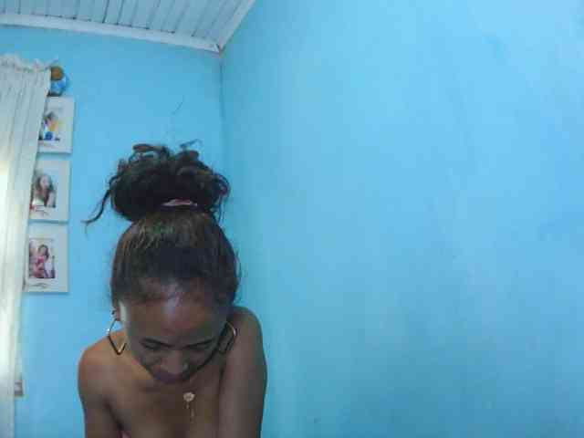 Reinewallashy3 webcam