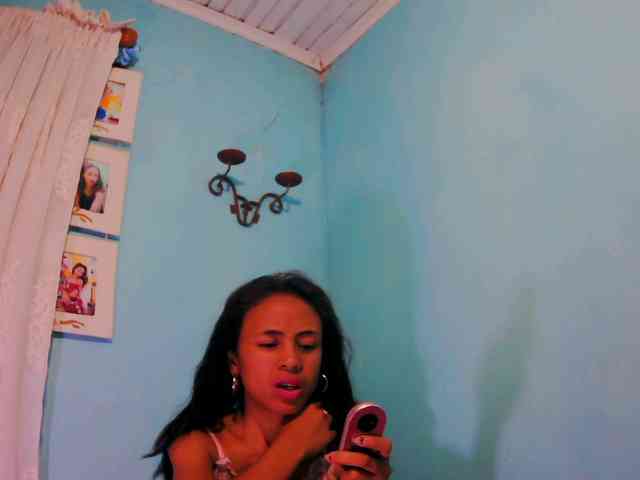 Reinewallashy3 webcam