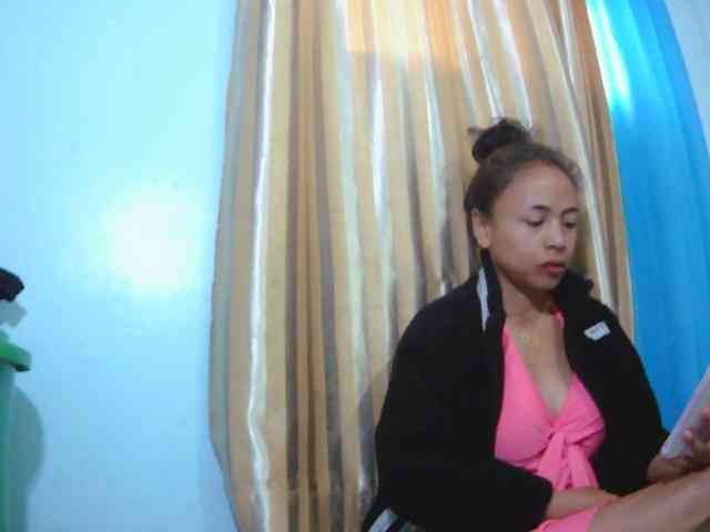 Reinewallashy3 webcam