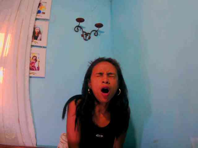 Reinewallashy3 webcam